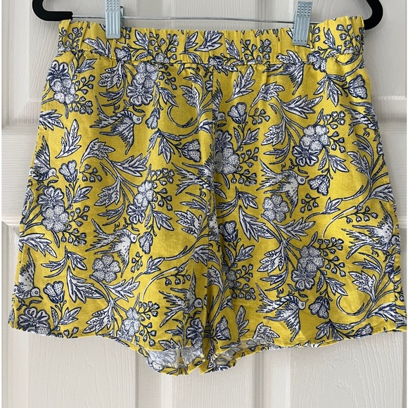 🆕 Universal Thread 🦩 Women’s Yellow printed shorts Sz:Small - Picture 3 of 6